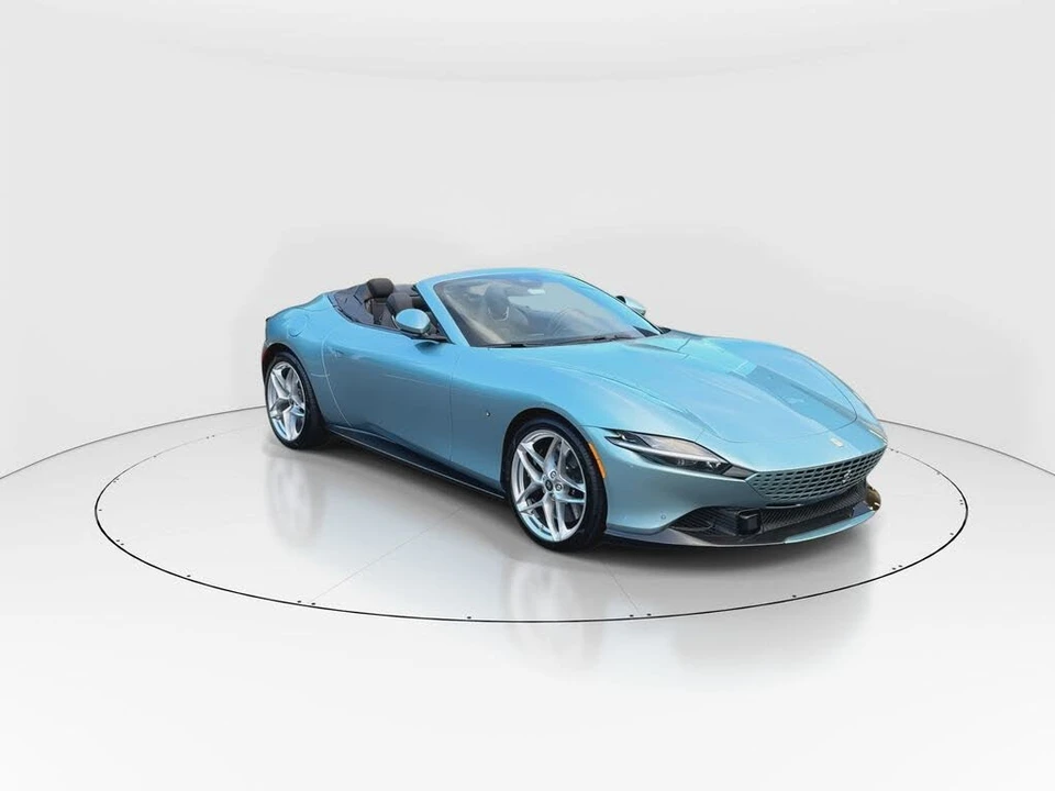 2024 Ferrari Roma Spider - Image 2 of 31