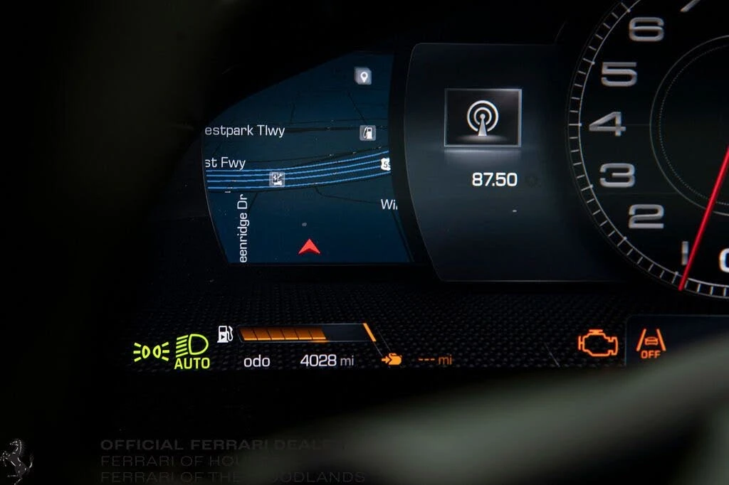 2024 Ferrari Roma Spider - Image 12 of 31