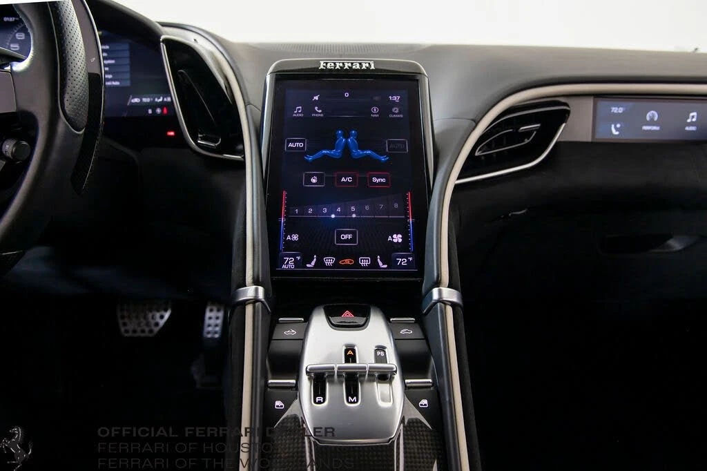 2024 Ferrari Roma Spider - Image 13 of 31