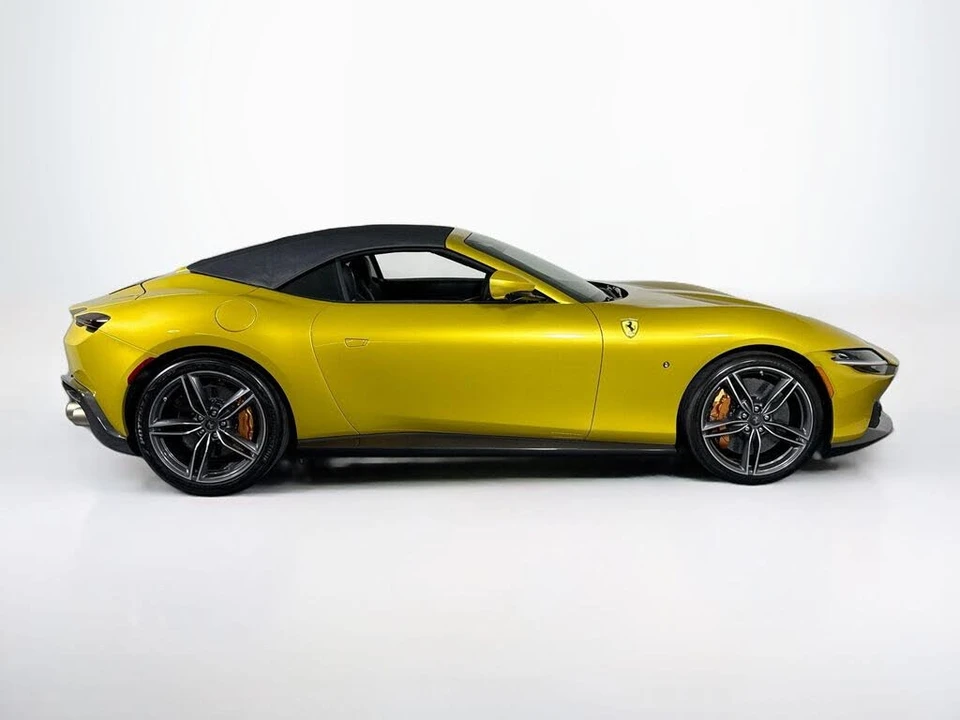 2024 Ferrari Roma Spider - Image 10 of 27