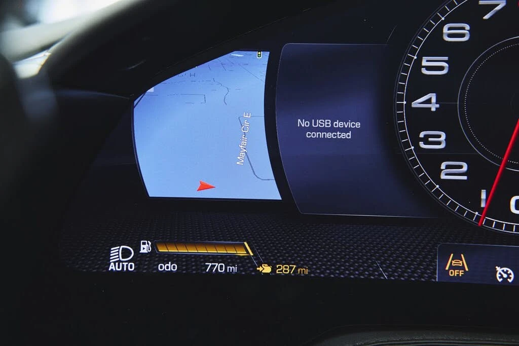 2024 Ferrari Roma Spider - Image 18 of 31