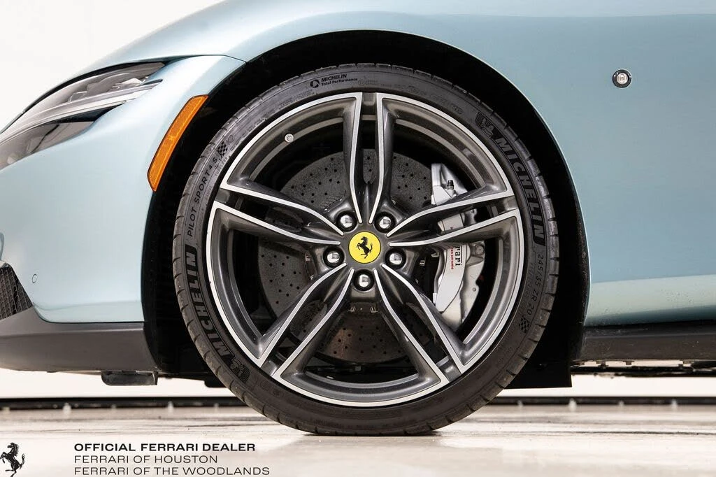 2024 Ferrari Roma Spider - Image 18 of 31