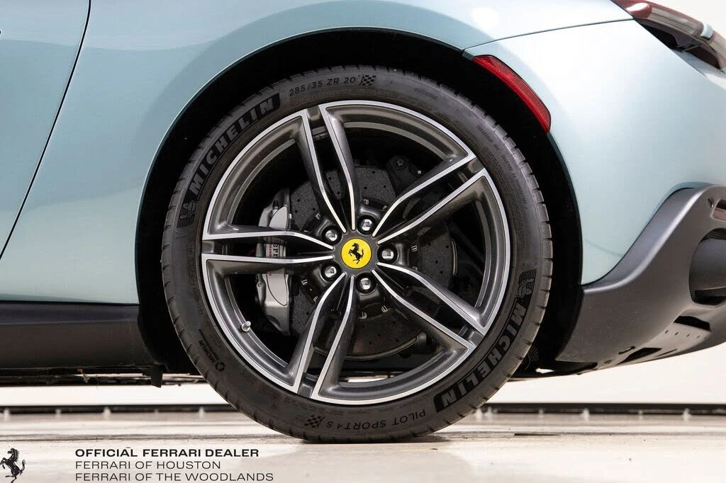 2024 Ferrari Roma Spider - Image 19 of 31