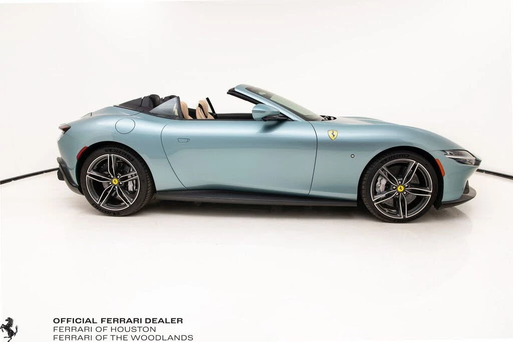 2024 Ferrari Roma Spider - Image 3 of 31