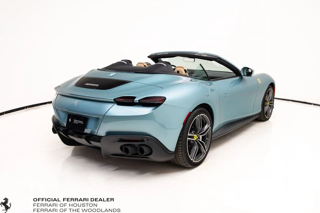 2024 Ferrari Roma Spider - Image 7 of 31