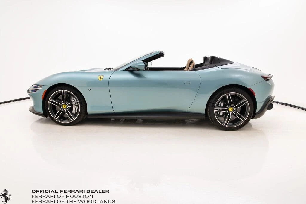 2024 Ferrari Roma Spider - Image 8 of 31