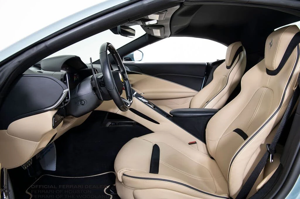2024 Ferrari Roma Spider - Image 5 of 31