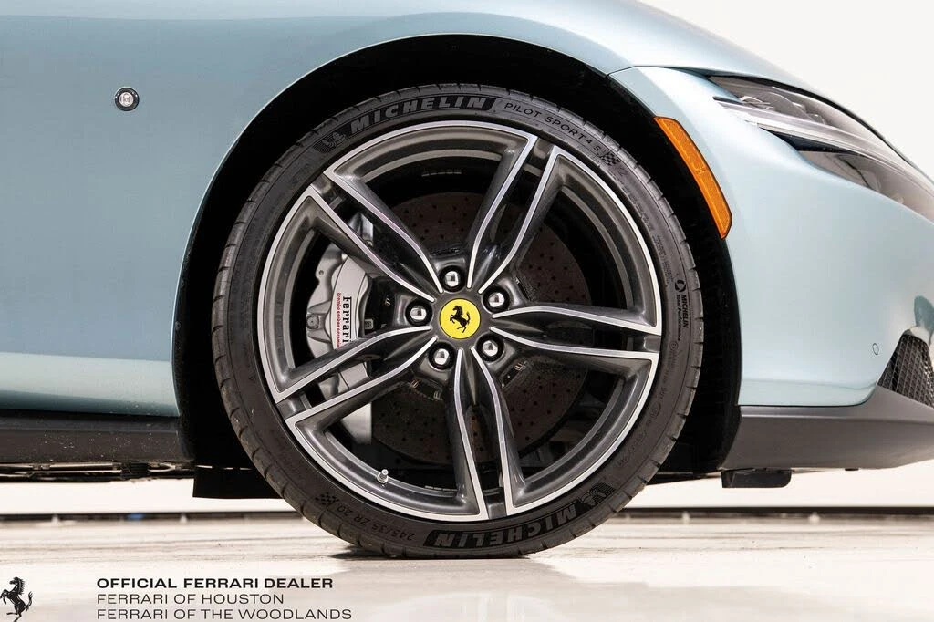 2024 Ferrari Roma Spider - Image 21 of 31
