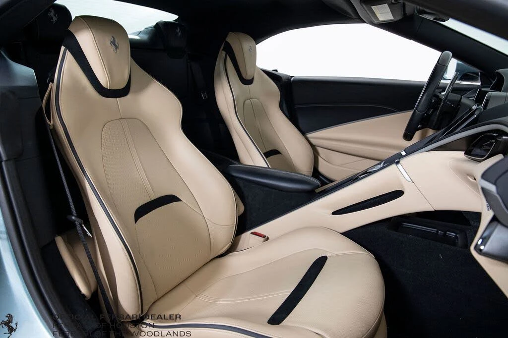 2024 Ferrari Roma Spider - Image 17 of 31