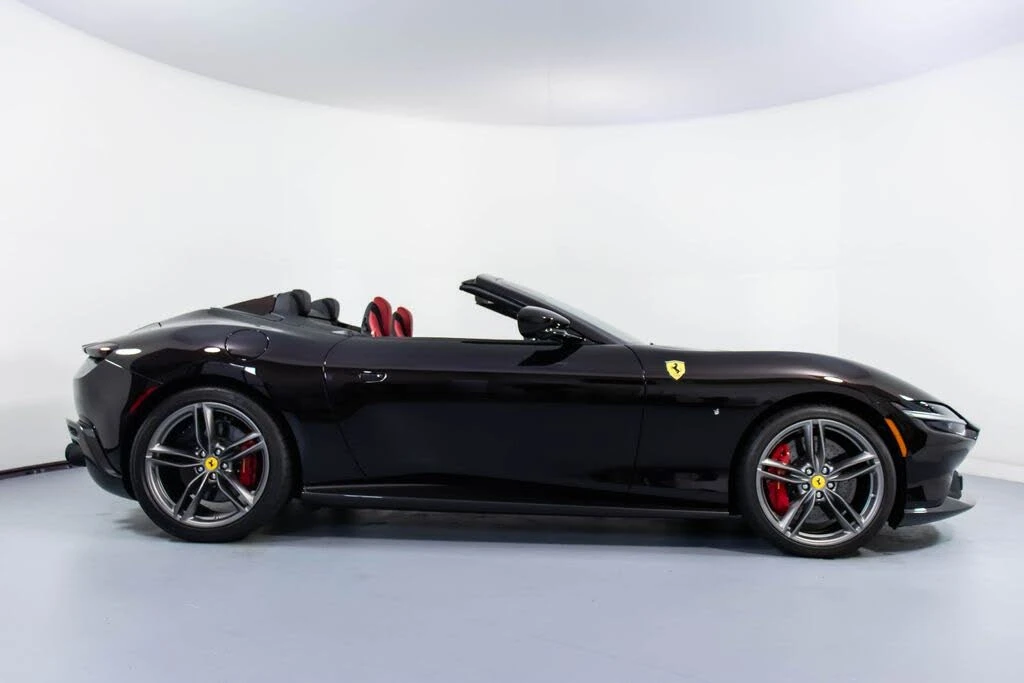 2024 Ferrari Roma Spider - Image 3 of 31