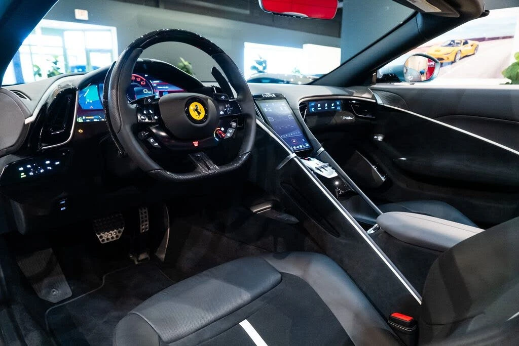 2024 Ferrari Roma Spider - Image 27 of 31