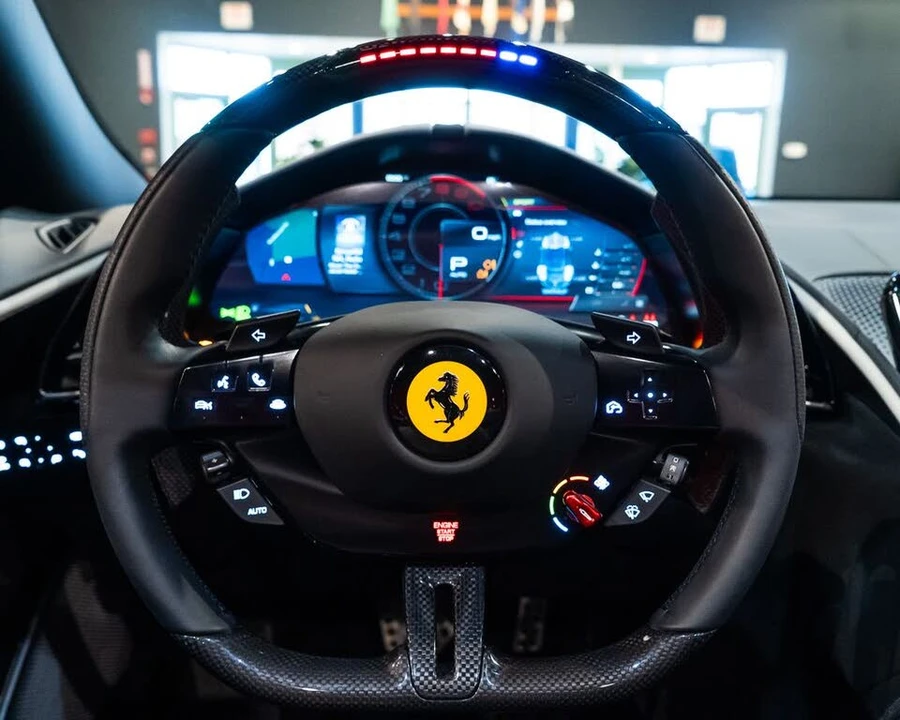 2024 Ferrari Roma Spider - Image 5 of 31