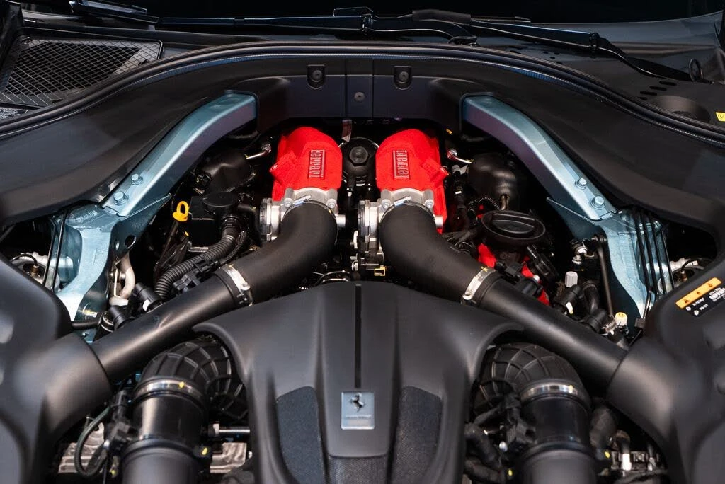 2024 Ferrari Roma Spider - Image 19 of 31