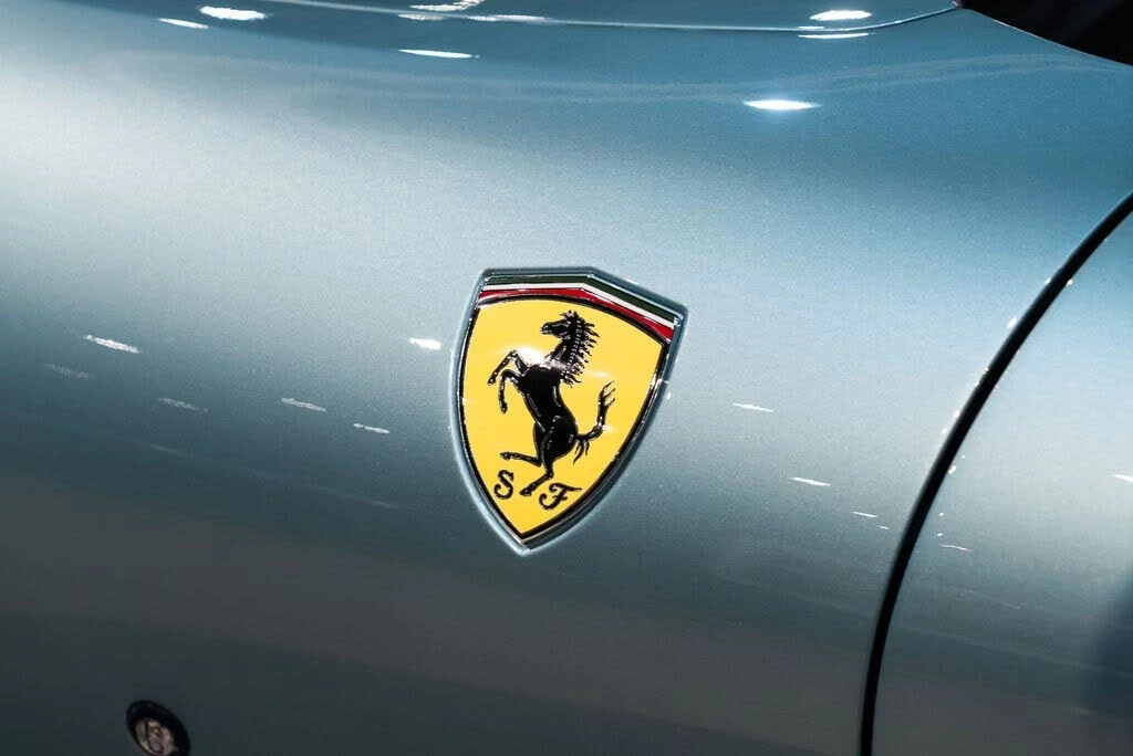 2024 Ferrari Roma Spider - Image 12 of 31