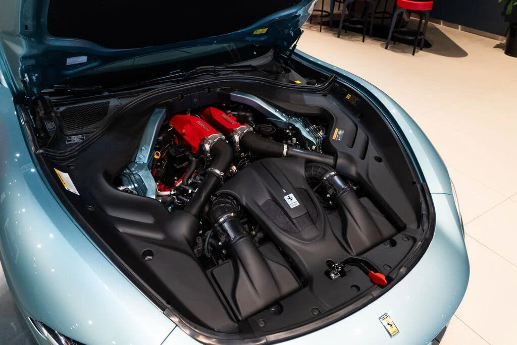 2024 Ferrari Roma Spider - Image 17 of 31
