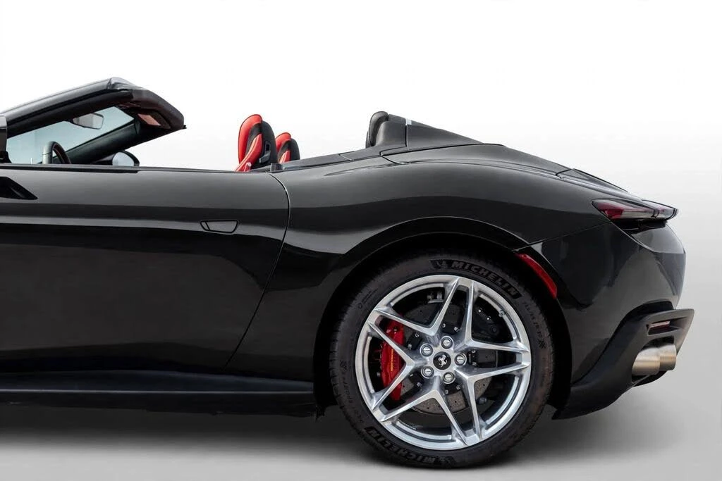 2024 Ferrari Roma Spider - Image 27 of 31