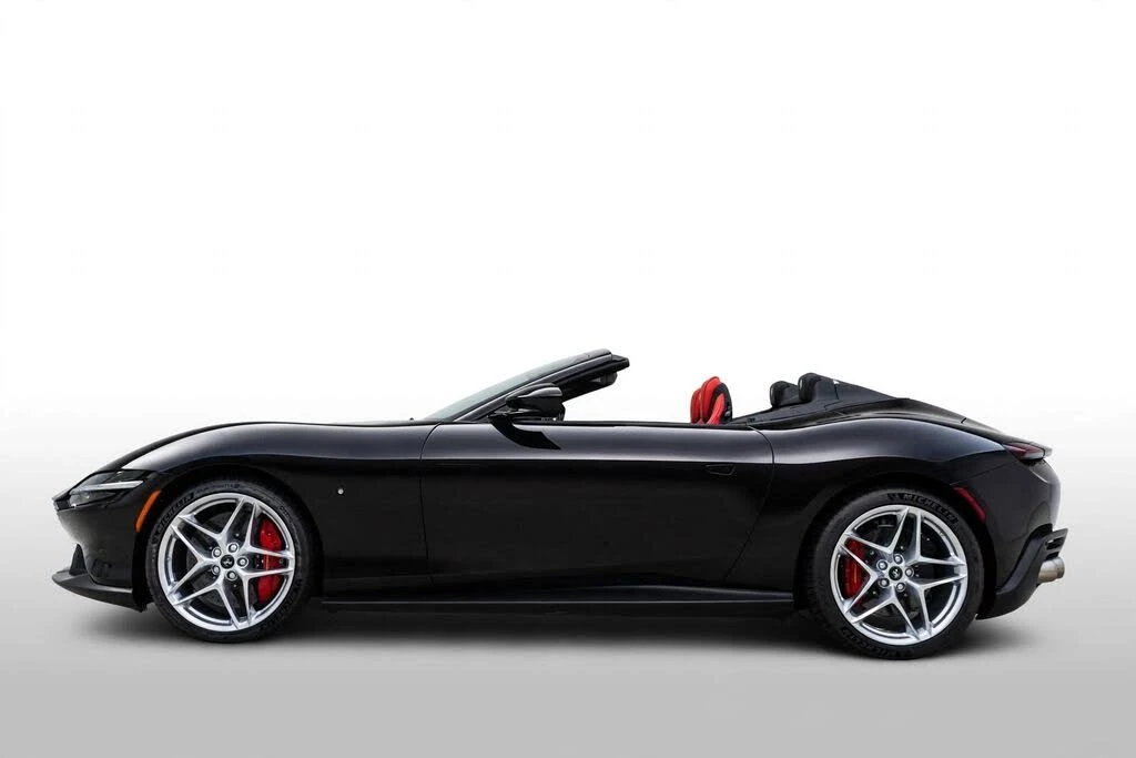2024 Ferrari Roma Spider - Image 9 of 31
