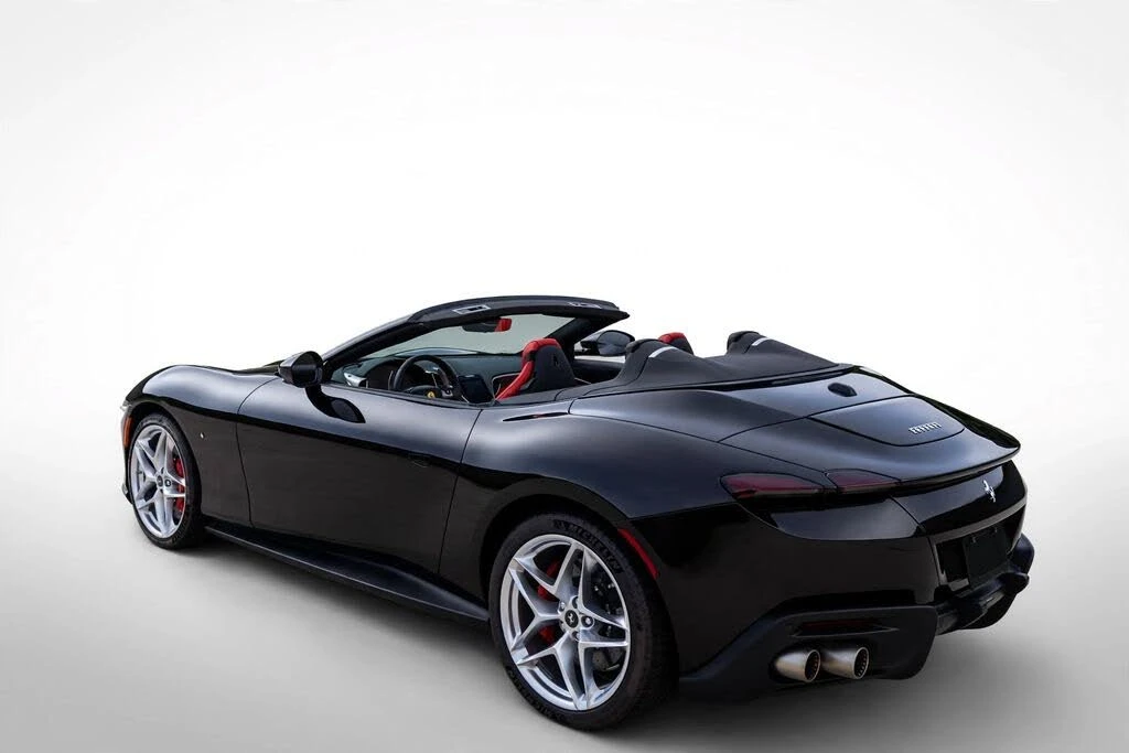 2024 Ferrari Roma Spider - Image 8 of 31