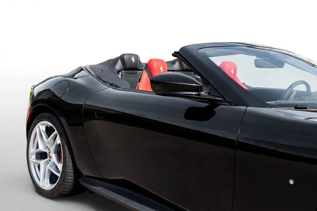 2024 Ferrari Roma Spider - Image 14 of 31