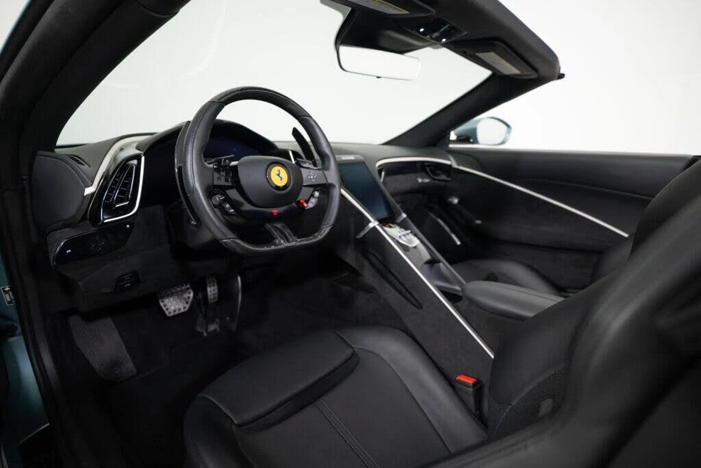 2024 Ferrari Roma Spider - Image 11 of 31