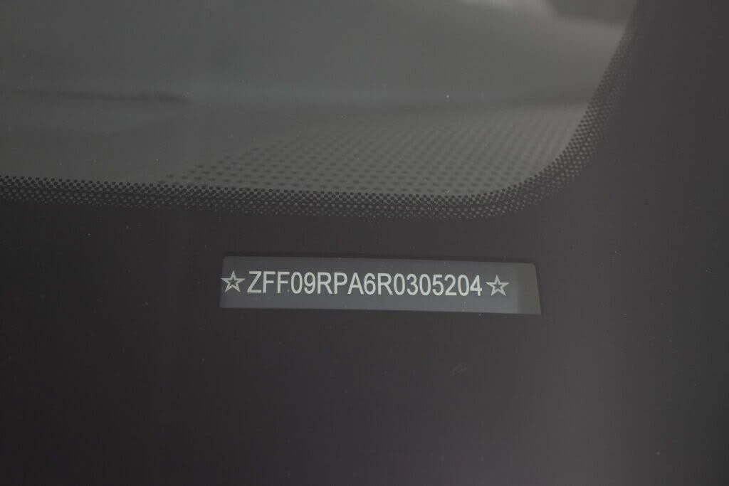 2024 Ferrari Roma Spider - Image 19 of 31