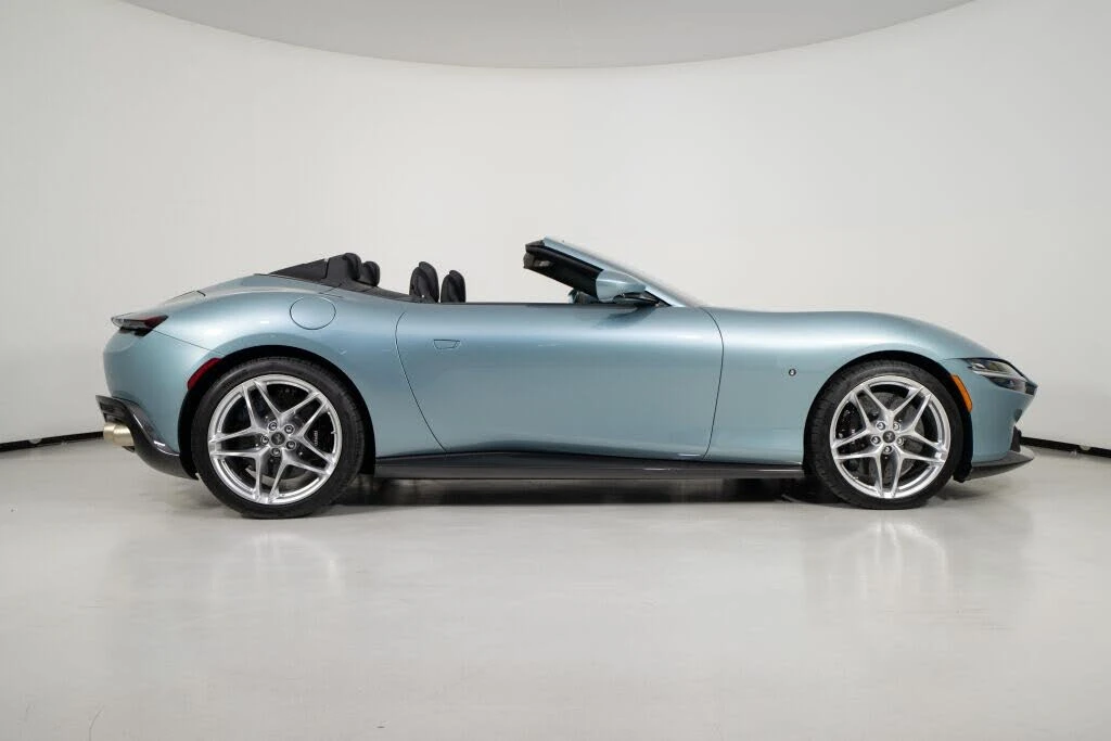 2024 Ferrari Roma Spider - Image 9 of 31