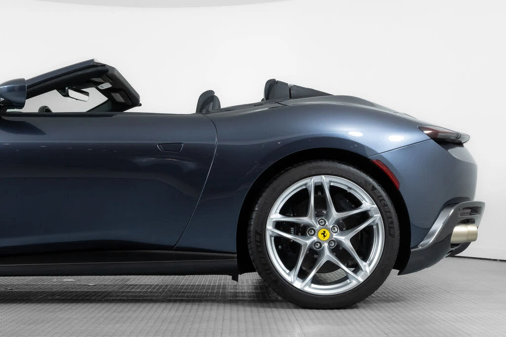 2024 Ferrari Roma Spider - Image 14 of 31
