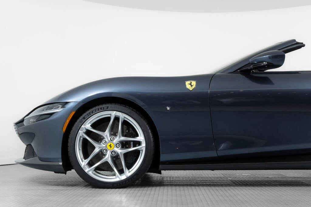 2024 Ferrari Roma Spider - Image 13 of 31