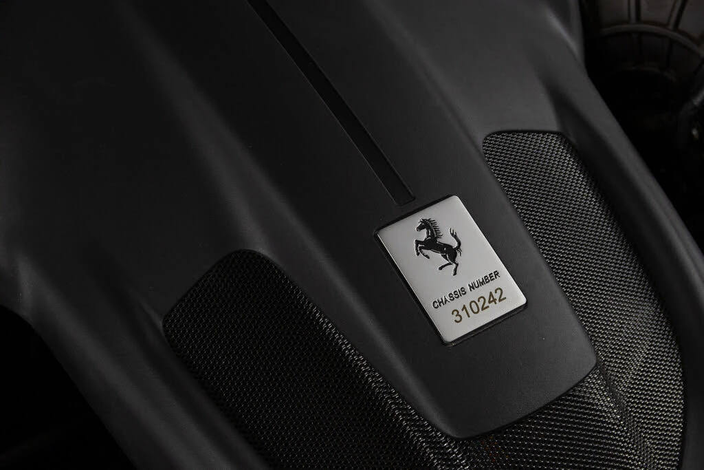 2024 Ferrari Roma Spider - Image 29 of 31