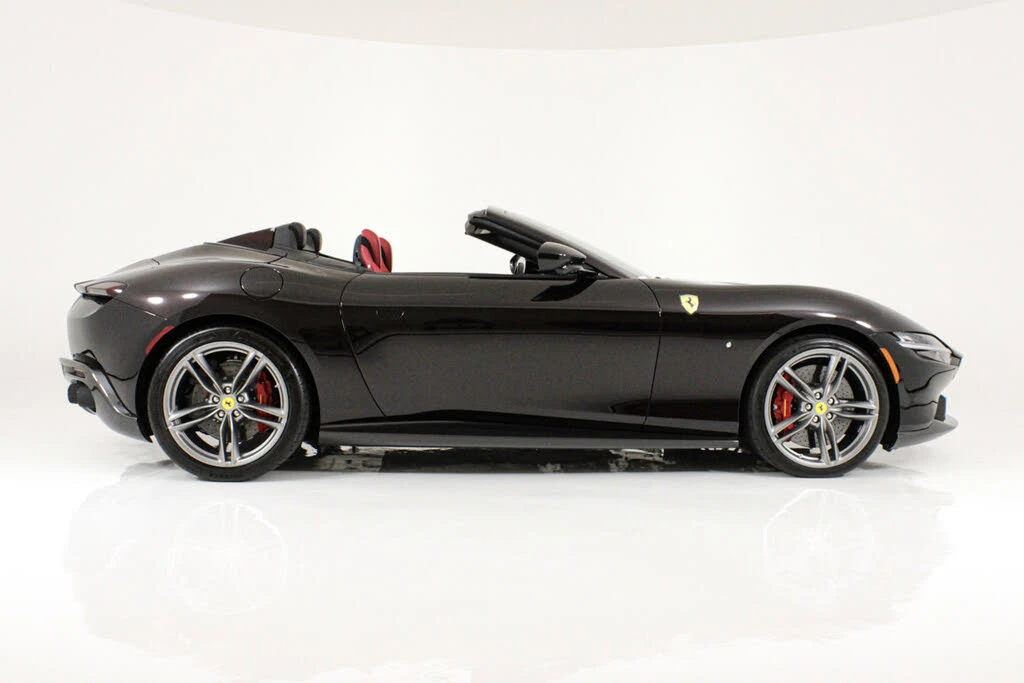 2024 Ferrari Roma Spider - Image 14 of 31