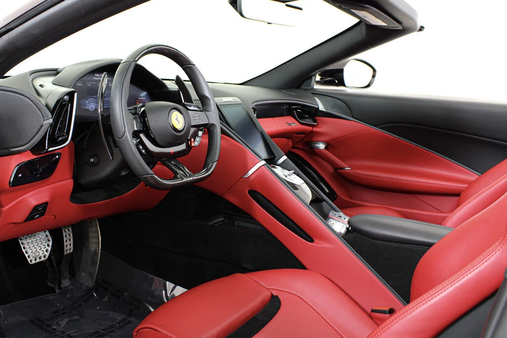 2024 Ferrari Roma Spider - Image 2 of 31