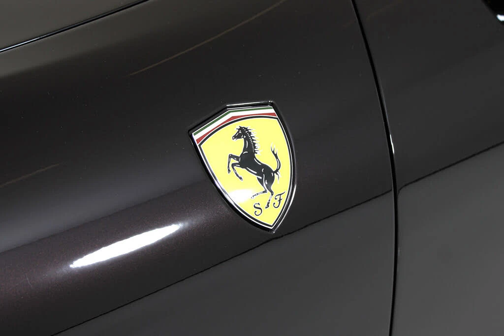 2024 Ferrari Roma Spider - Image 4 of 31