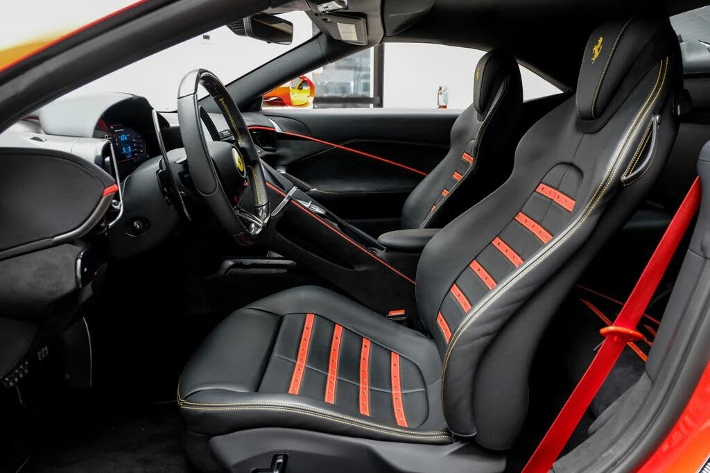 2024 Ferrari Roma Spider - Image 11 of 31