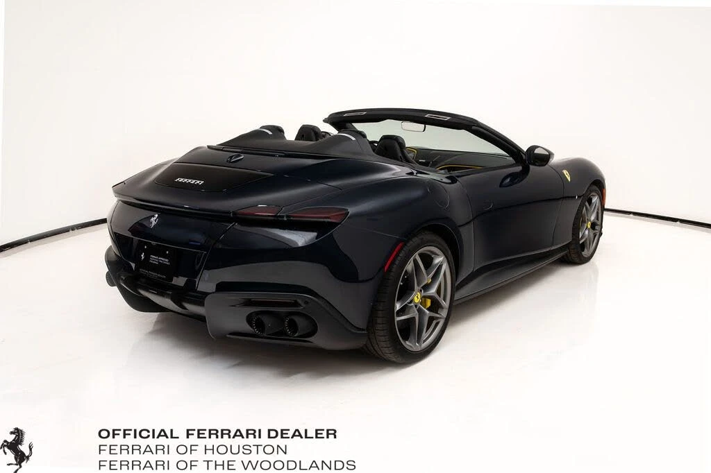 2024 Ferrari Roma Spider - Image 7 of 31