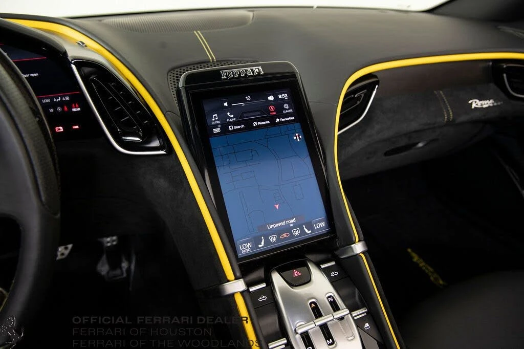 2024 Ferrari Roma Spider - Image 12 of 31