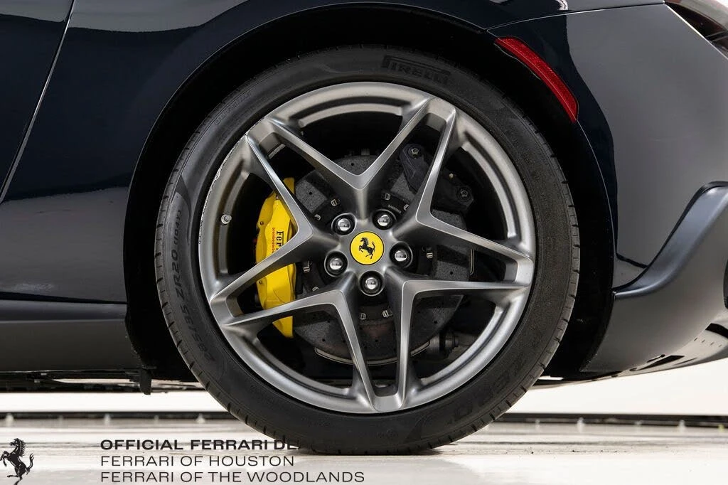 2024 Ferrari Roma Spider - Image 21 of 31