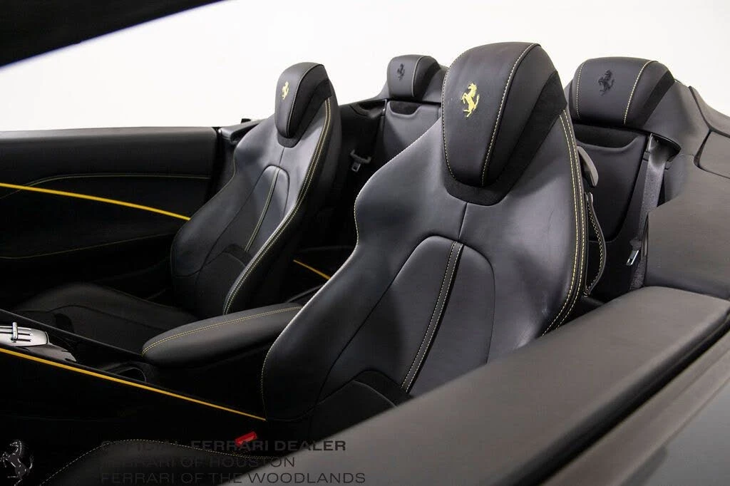2024 Ferrari Roma Spider - Image 18 of 31