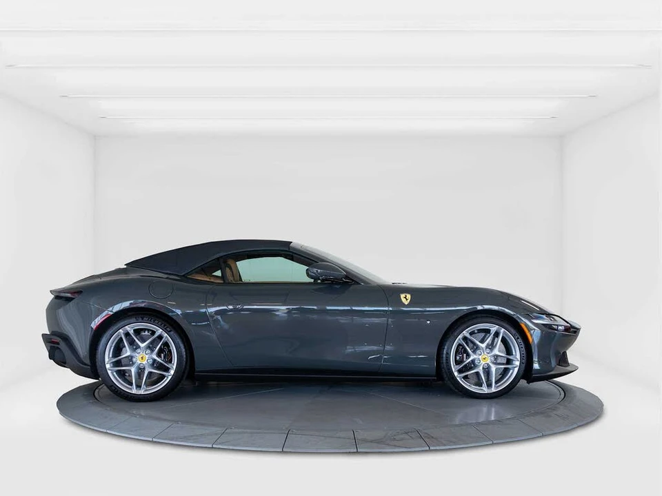 2024 Ferrari Roma Spider - Image 6 of 7