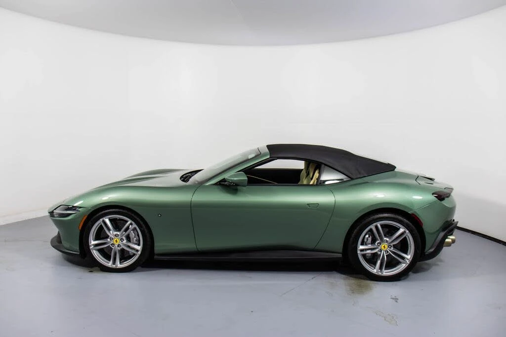 2024 Ferrari Roma Spider - Image 9 of 31