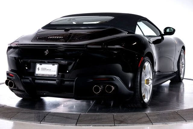 2024 Ferrari Roma Spider - Image 10 of 31