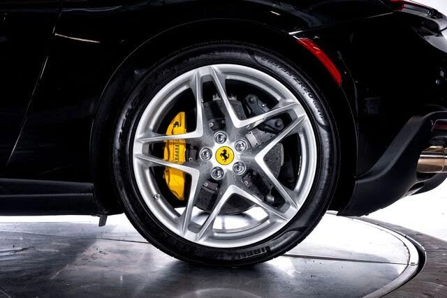 2024 Ferrari Roma Spider - Image 18 of 31