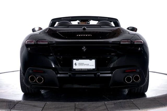 2024 Ferrari Roma Spider - Image 8 of 31
