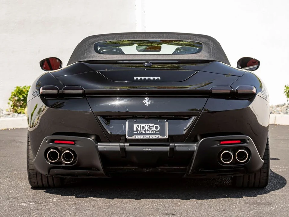 2024 Ferrari Roma Spider - Image 9 of 31