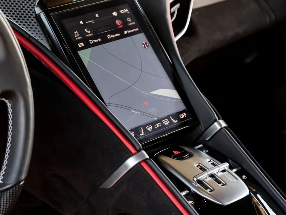 2024 Ferrari Roma Spider - Image 23 of 31