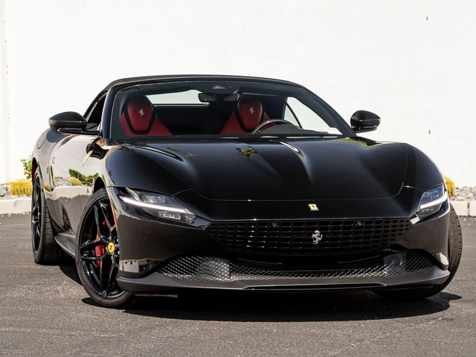 2024 Ferrari Roma Spider - Image 5 of 31