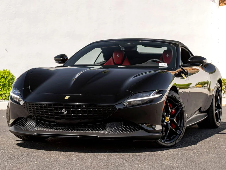 2024 Ferrari Roma Spider - Image 2 of 31