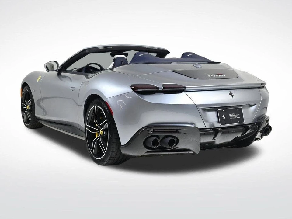 2024 Ferrari Roma Spider - Image 2 of 31