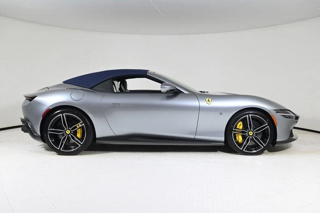 2024 Ferrari Roma Spider - Image 10 of 31