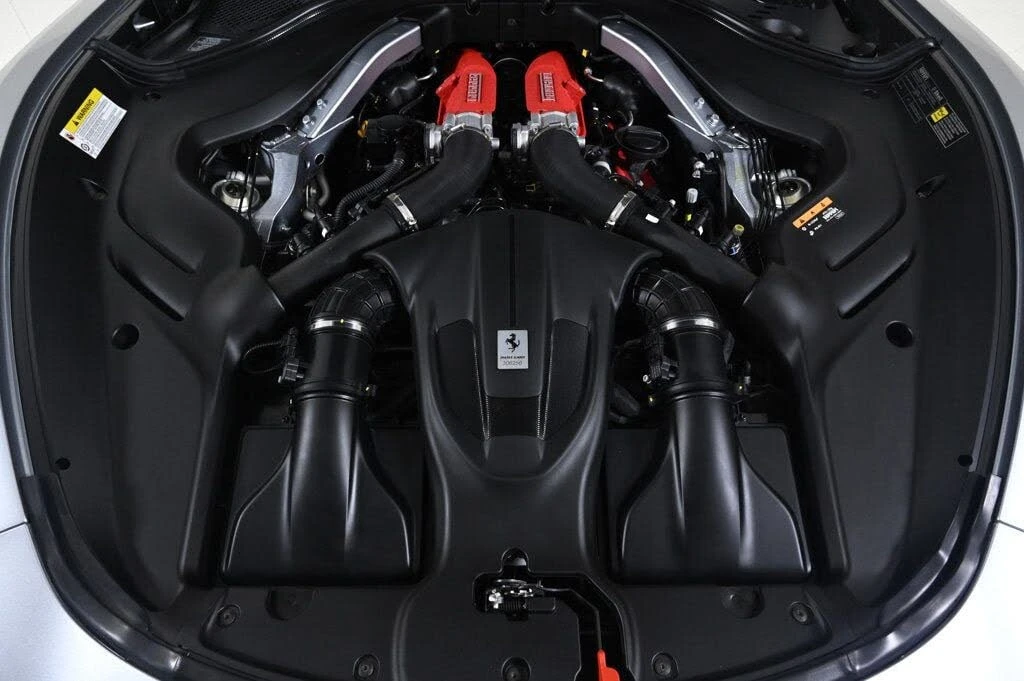 2024 Ferrari Roma Spider - Image 5 of 31