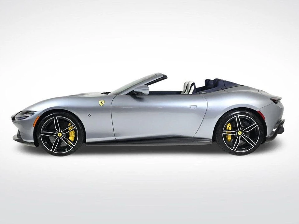 2024 Ferrari Roma Spider - Image 7 of 31